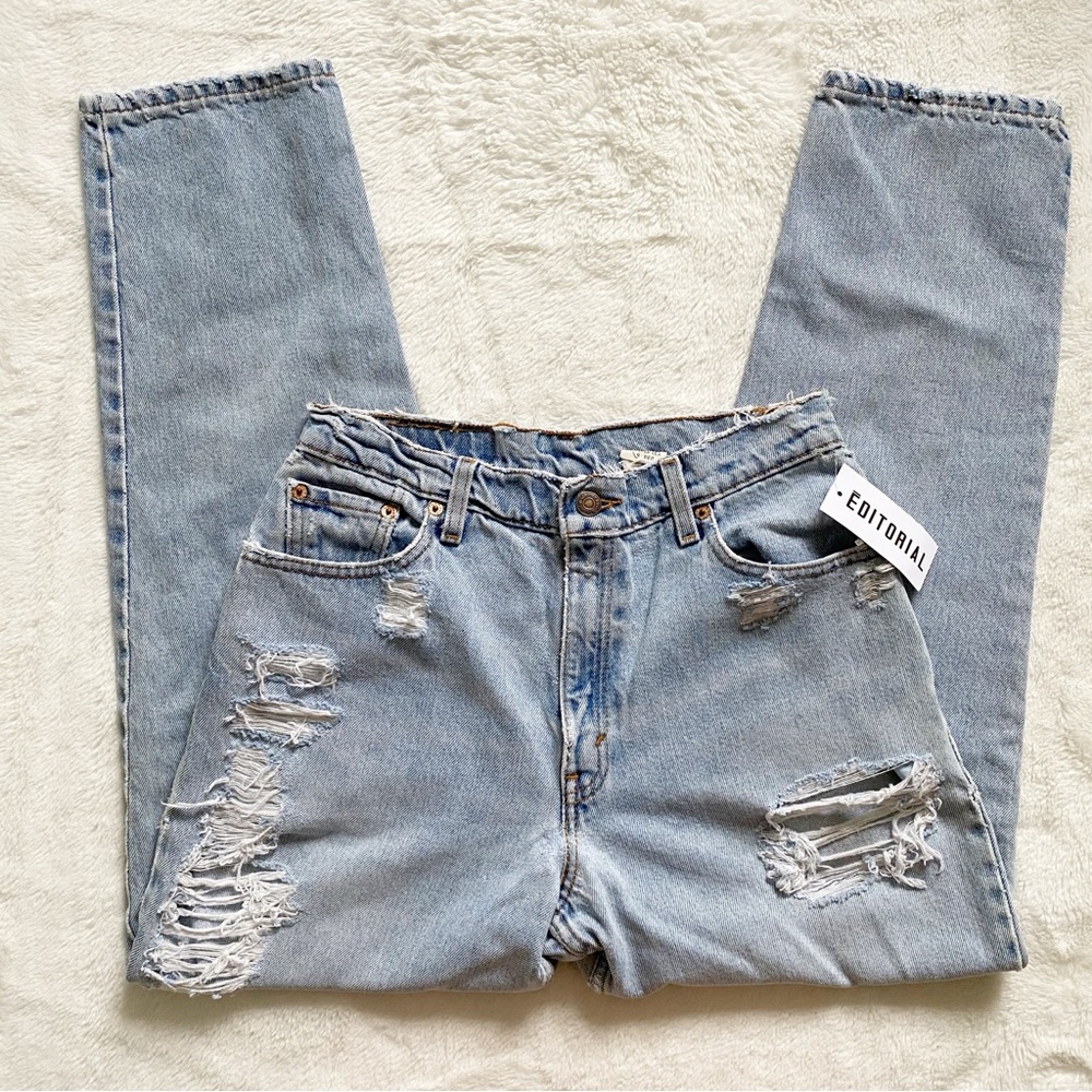 ✨HOST PICK✨ LEVIS | 550 relaxed fit tapered leg distressed jeans